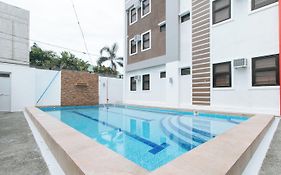 Reddoorz Plus At Dbuilders Poblacion Bgc